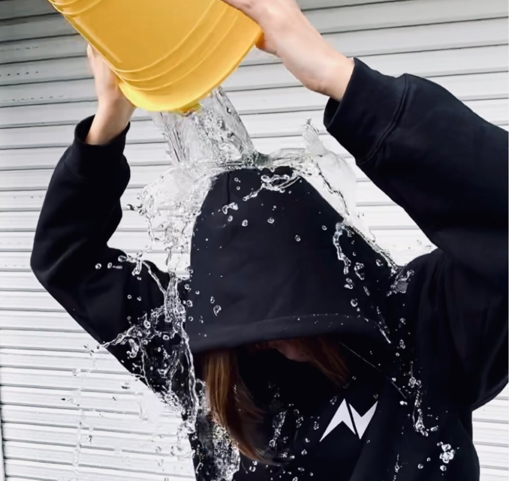バケツの水をかぶっても平気！ZPIより撥水スプレー『Lotus』が